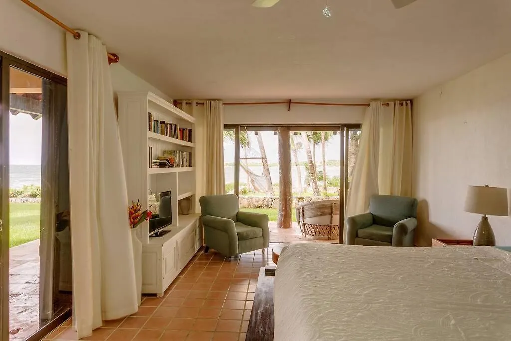 Front Beach 3 Bedroom Cozy Apartment 8 Guests Puerto Aventuras 0*,  México
