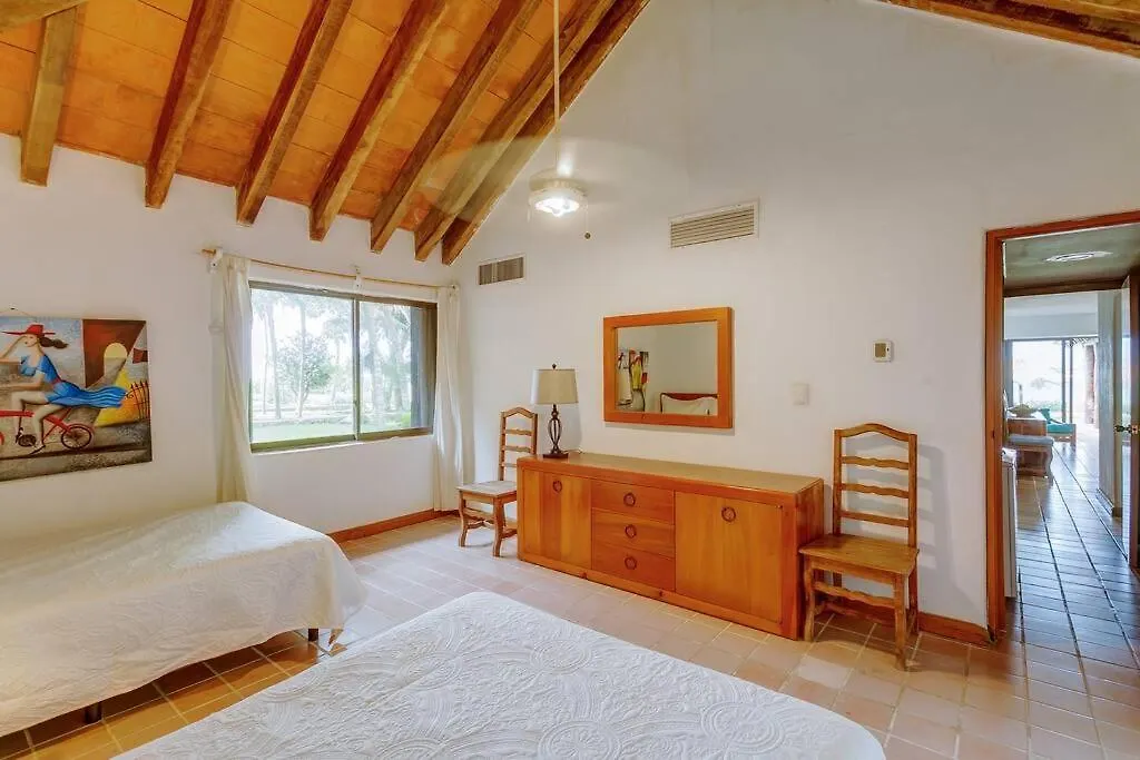 Front Beach 3 Bedroom Cozy Apartment 8 Guests Puerto Aventuras México