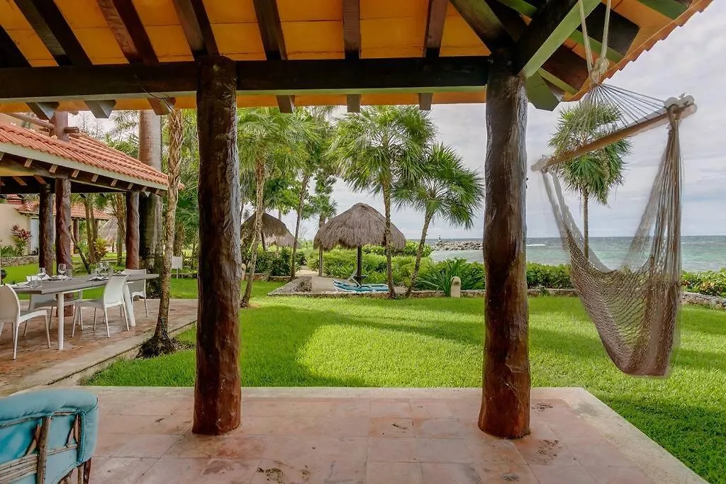 Front Beach 3 Bedroom Cozy Apartment 8 Guests Puerto Aventuras
