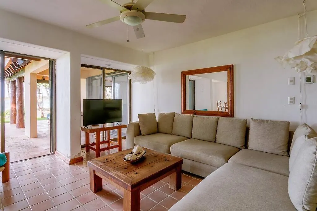 Front Beach 3 Bedroom Cozy Apartment 8 Guests Puerto Aventuras México