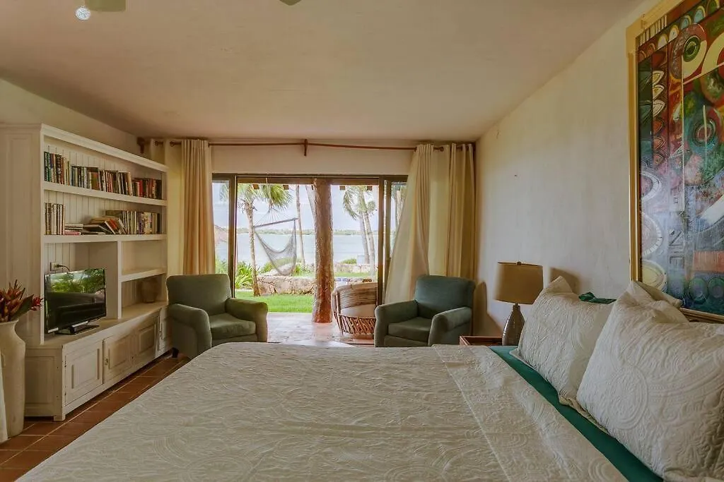 Front Beach 3 Bedroom Cozy Apartment 8 Guests Puerto Aventuras